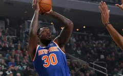 360足球直播:兰德尔还不确定能否出战周六与鹈鹕的比赛